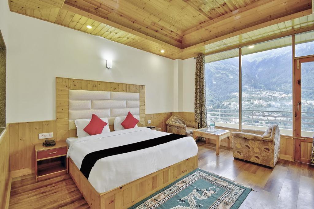 Hotel Phalguni Regency Manali (Himachal Pradesh)